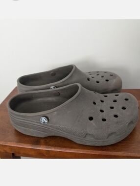 Crocs Mammoth Brown Slip-On Clogs Womens 10